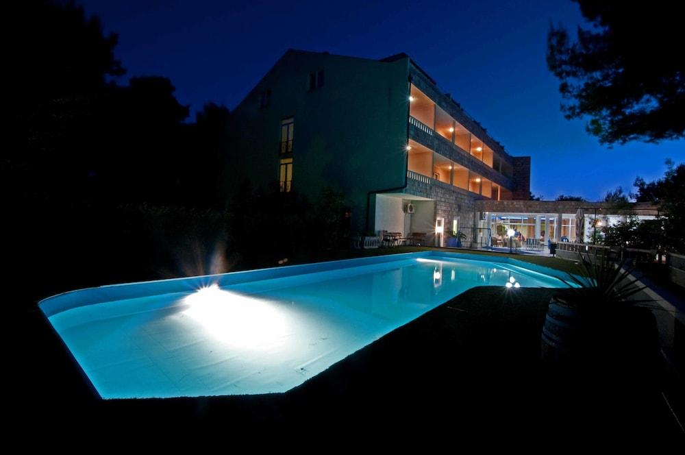 Sveti Kriz Hotel